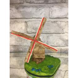 miniature moulin