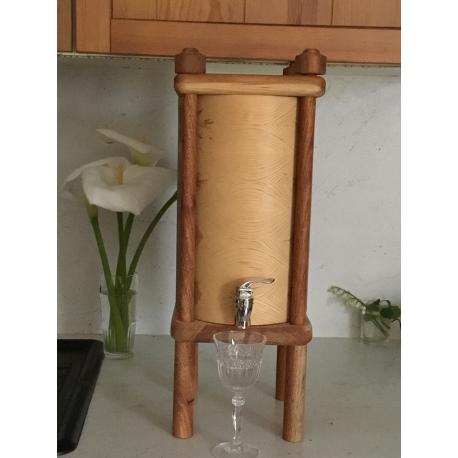 Cubi avec fontaine en verre