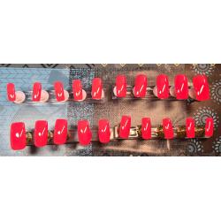 Press on nails rouge