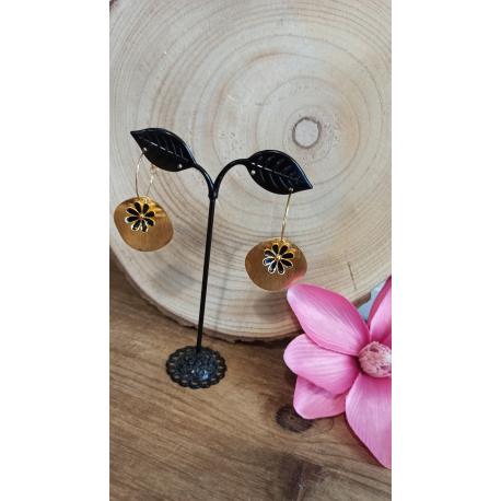 Boucles d'oreilles fleur noire en acier Boucles d'oreilles fleur noire en acier