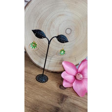 Boucles d'oreilles en acier fleurs vertes Boucles d'oreilles en acier fleurs vertes