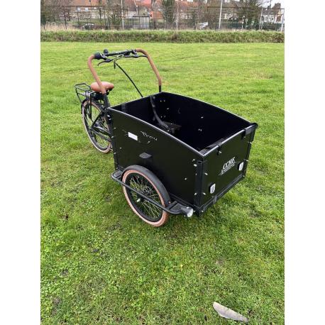 Location de vélo cargo longtail à assistance électrique