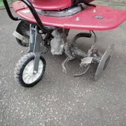 Motobineuse Honda f220
