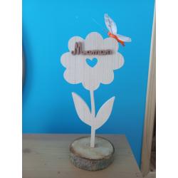 Fleur avec papillon