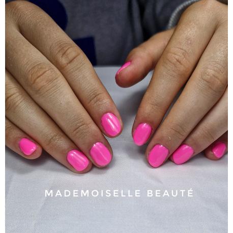 Pose vernis semi permanent mains ou pieds