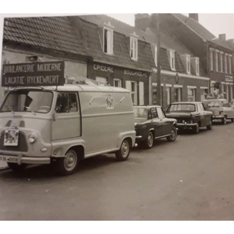 HERZEELE - Boulangerie épicerie